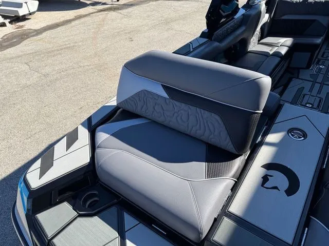 Slide: The Image of Centurion Ri245 2026 - 10