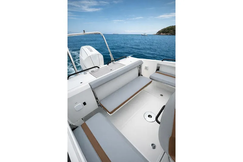 Slide: The Image of 2024 Beneteau Flyer 8 SPACEdeck V2 boat interior with seating, ocean view. - 15
