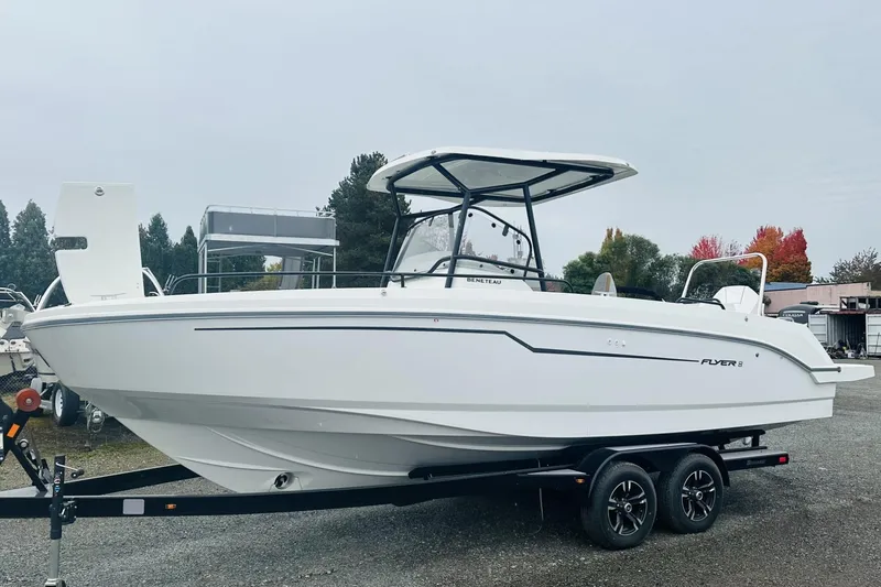 Slide: The Image of 2024 Beneteau Flyer 8 SPACEdeck V2 boat on trailer, side view. - 7