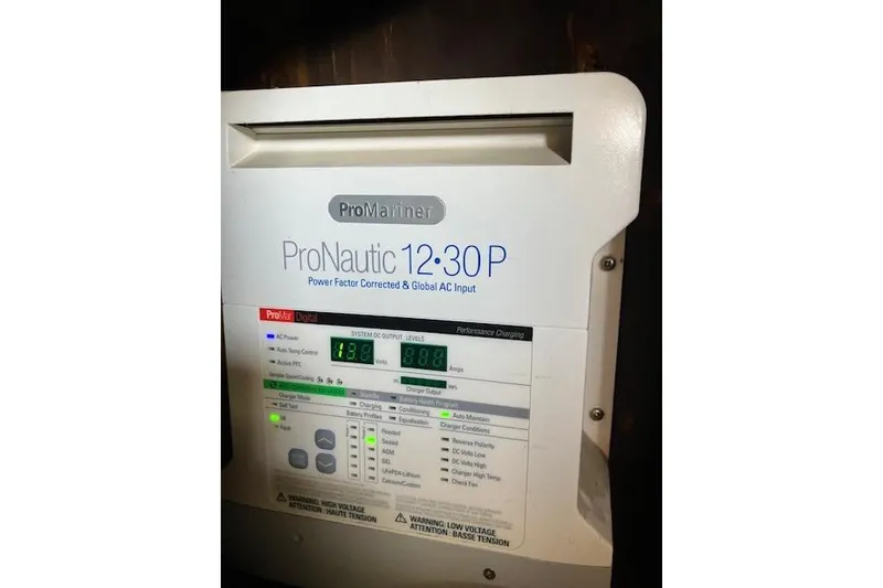 Slide: The Image of ProMariner ProNautic 12:30P charger on 1979 Pacemaker 40 Sportfisher boat. - 40