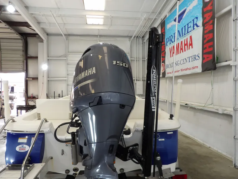 Slide: The Image of NauticStar 2140 Sport Shallow Bay 2017 - 8