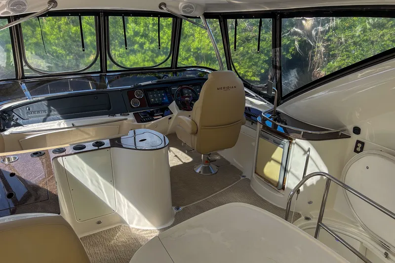 Slide: The Image of Meridian 441 Sedan 2015 - 11