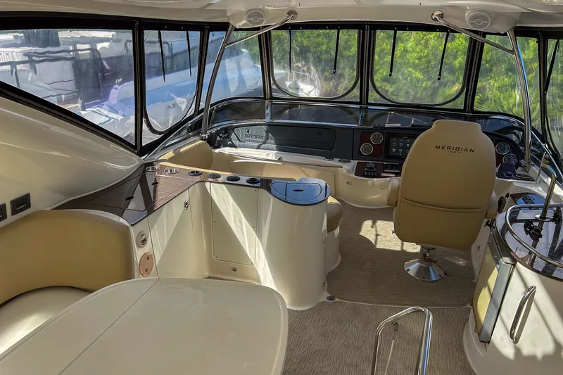 Slide: The Image of Meridian 441 Sedan 2015 - 12