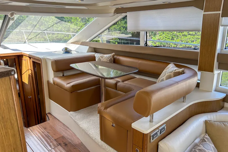 Slide: The Image of Meridian 441 Sedan 2015 - 32