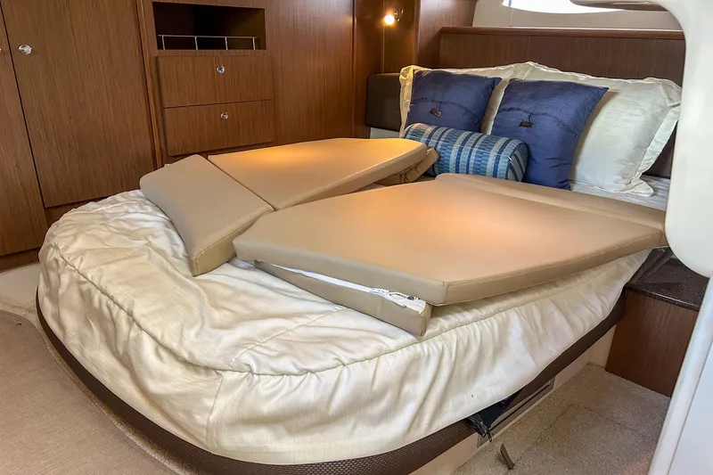 Slide: The Image of Meridian 441 Sedan 2015 - 42