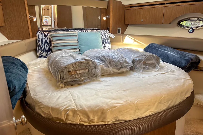 Slide: The Image of Meridian 441 Sedan 2015 - 50