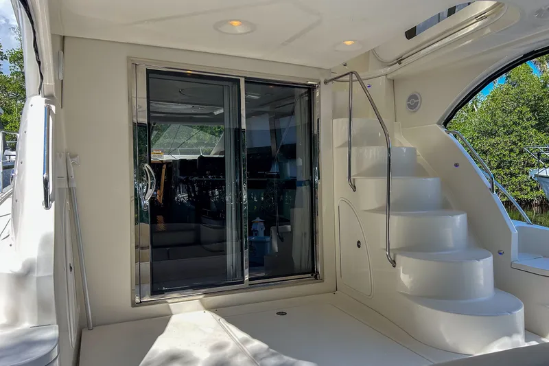 Slide: The Image of Meridian 441 Sedan 2015 - 8