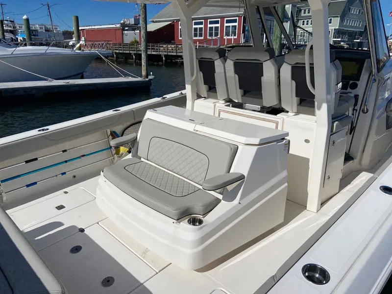Slide: The Image of Pursuit S 378 Sport 2022 - 15