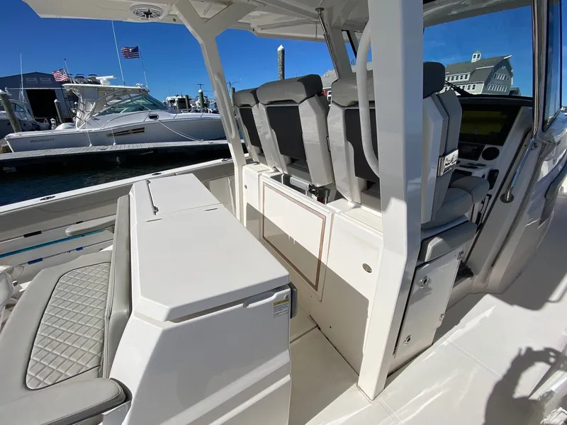Slide: The Image of Pursuit S 378 Sport 2022 - 17