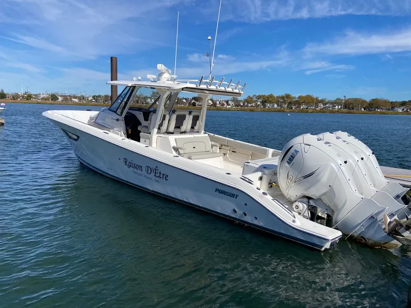 Slide: The Image of Pursuit S 378 Sport 2022 - 2