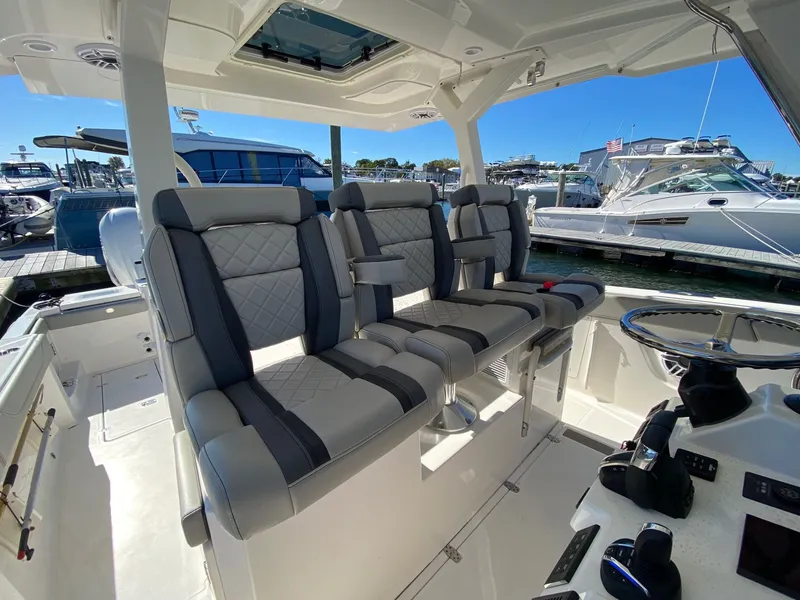 Slide: The Image of Pursuit S 378 Sport 2022 - 22