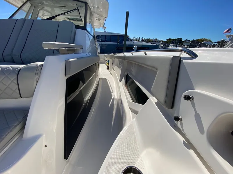 Slide: The Image of Pursuit S 378 Sport 2022 - 49