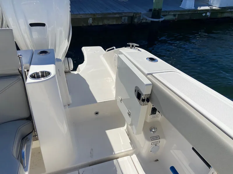 Slide: The Image of Pursuit S 378 Sport 2022 - 9