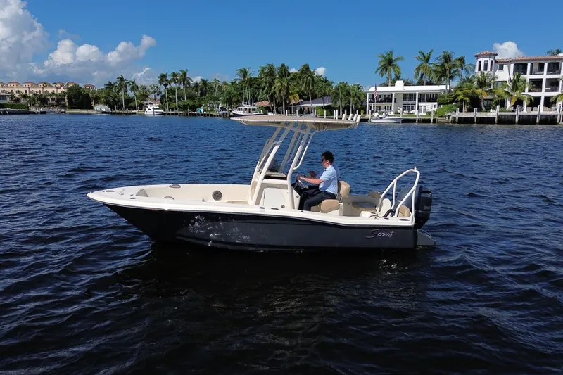 Slide: The Image of Scout 195 Sportfish 2023 - 1