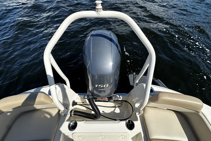 Slide: The Image of Scout 195 Sportfish 2023 - 12