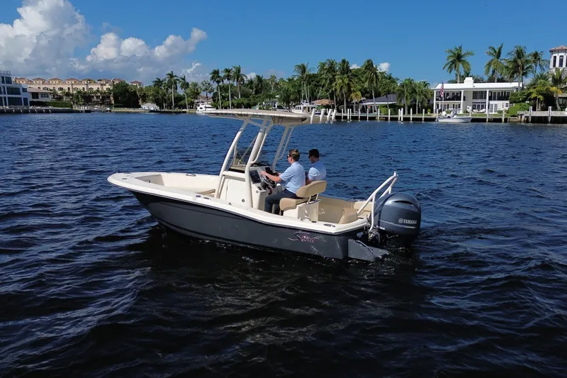 Slide: The Image of Scout 195 Sportfish 2023 - 2
