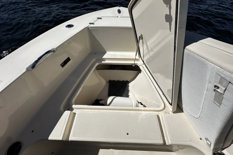 Slide: The Image of Scout 195 Sportfish 2023 - 28