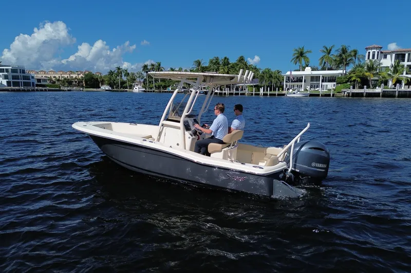 Slide: The Image of Scout 195 Sportfish 2023 - 9