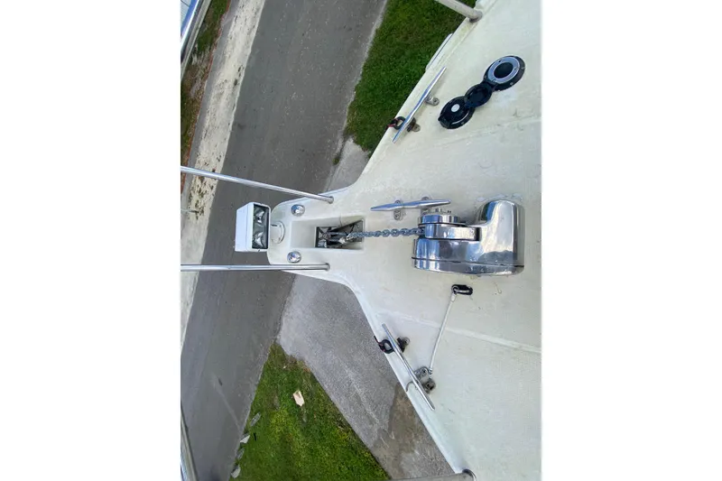 Slide: The Image of Bow view of 2002 Wellcraft 290 Coastal boat with anchor chain and winch. - 19