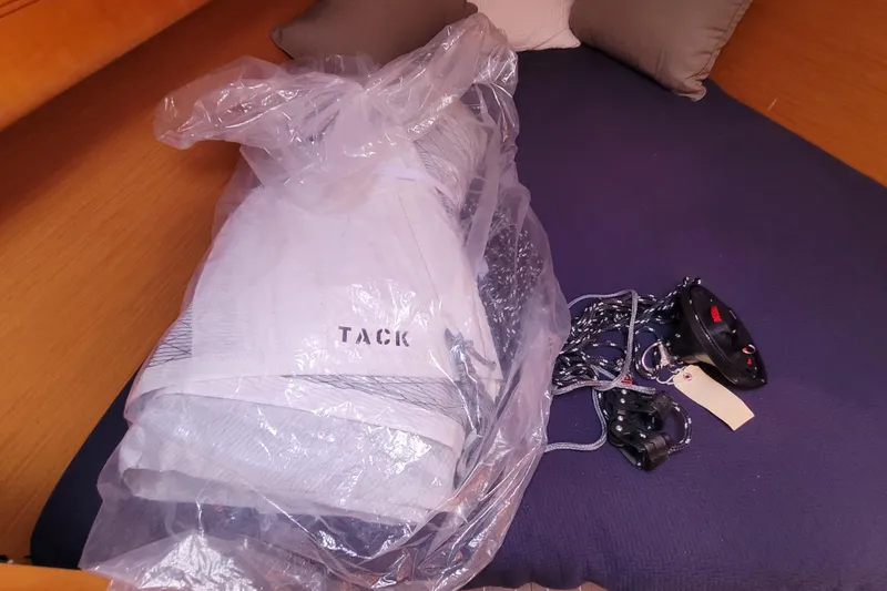 Slide: The Image of CODE 0 and Furler - 28