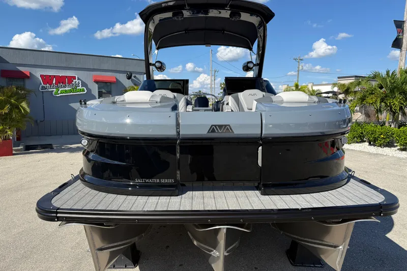 Slide: The Image of 2026 Avalon 2585 Excalibur pontoon boat, featuring tri-toon design and Mercury 400hp V-10 engine. - 3