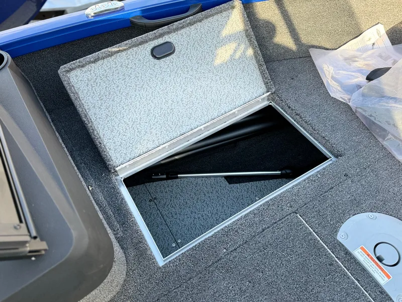 Slide: The Image of Crestliner 1650 Hawk 2026 - 14