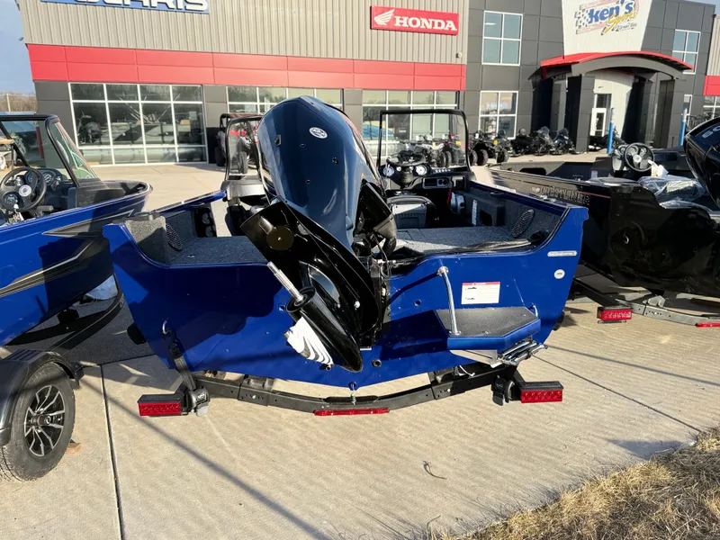 Slide: The Image of Crestliner 1650 Hawk 2026 - 5