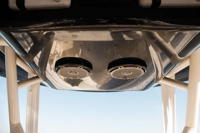 Slide: The Image of 2014 Yellowfin 34 Offshore boat speakers and structure detail. - 21