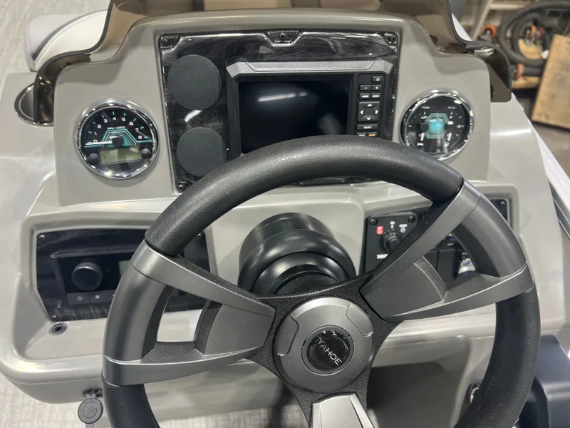 Slide: The Image of Tahoe Sport Rear Fish 2185 & 4-Stroke $32995 2026 - 13