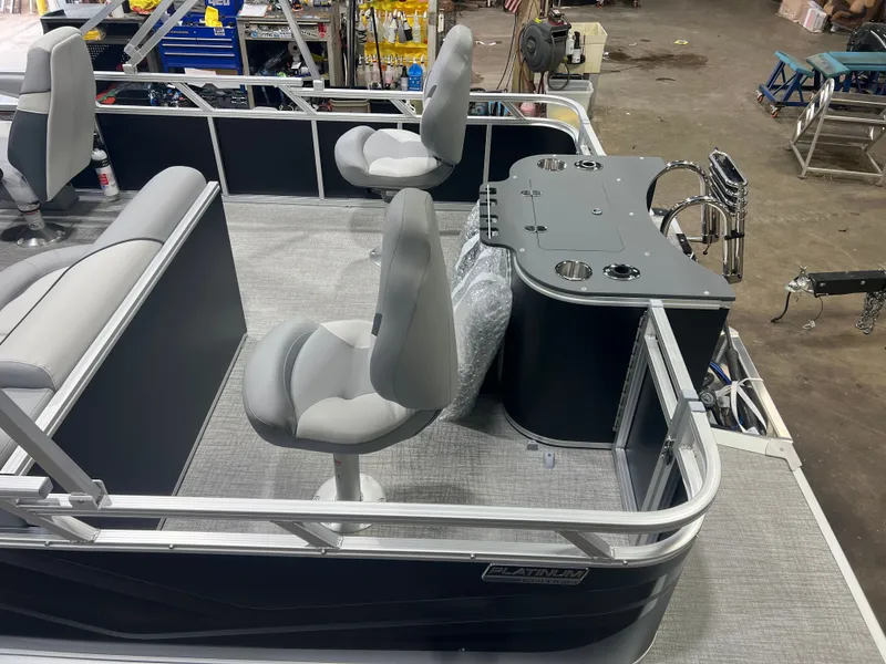 Slide: The Image of Tahoe Sport Rear Fish 2185 & 4-Stroke $32995 2026 - 4