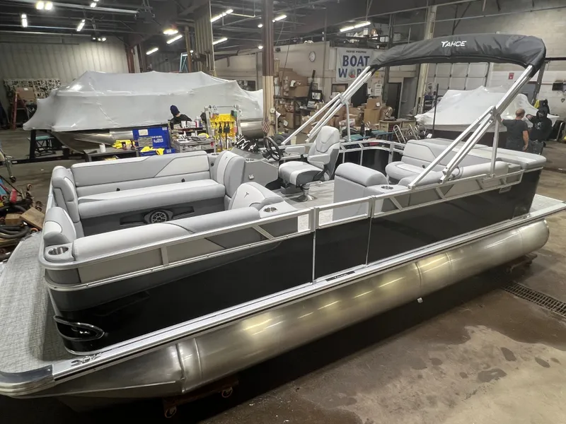 The Image of Tahoe Sport 2180 Cruise & Honda 4-Stroke EFI 2026 - 1