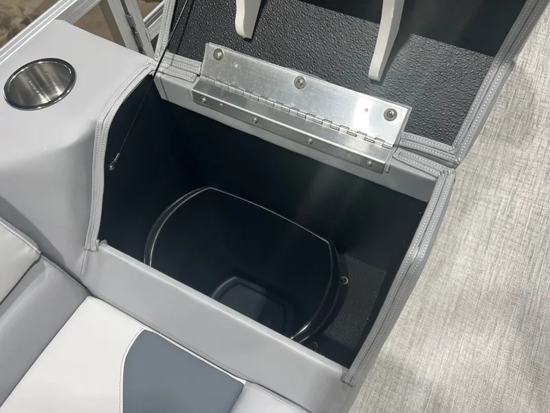 Slide: The Image of Tahoe Sport 2180 Cruise & Honda 4-Stroke EFI 2026 - 18