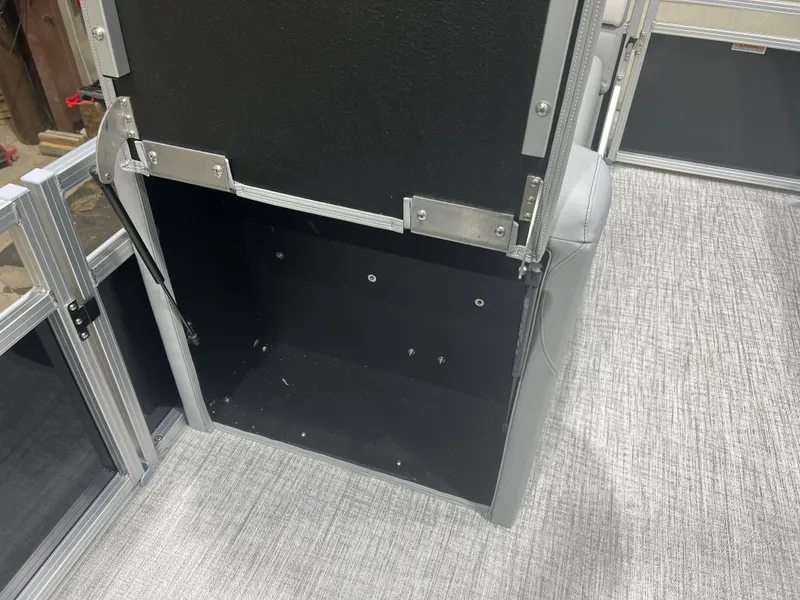 Slide: The Image of Tahoe Sport 2180 Cruise & Honda 4-Stroke EFI 2026 - 20