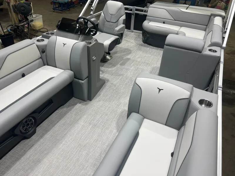 Slide: The Image of Tahoe Sport 2180 Cruise & Honda 4-Stroke EFI 2026 - 21