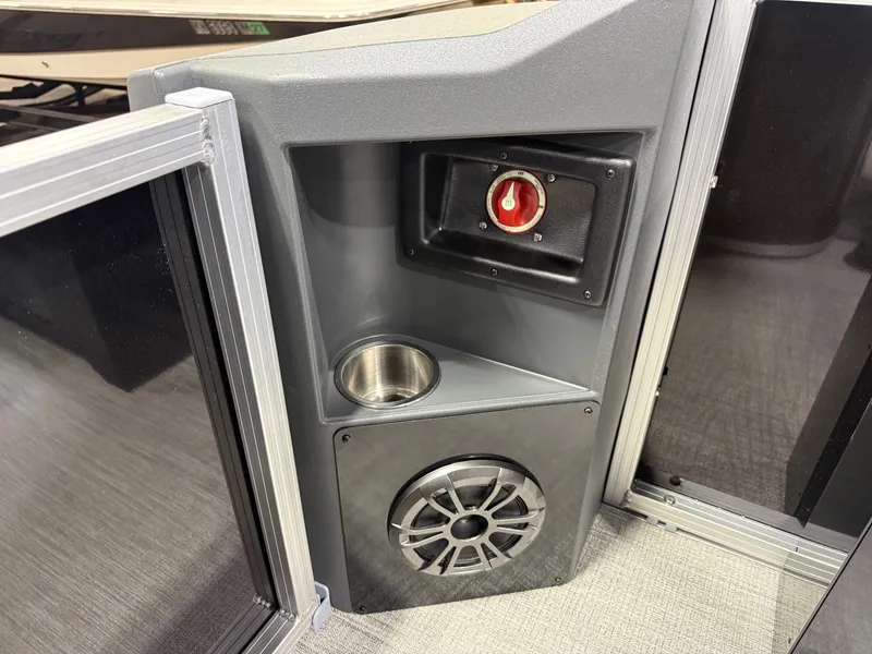 Slide: The Image of Tahoe Geofish 2385 Rear Fish & Honda 4-Stroke EFI 2026 - 24