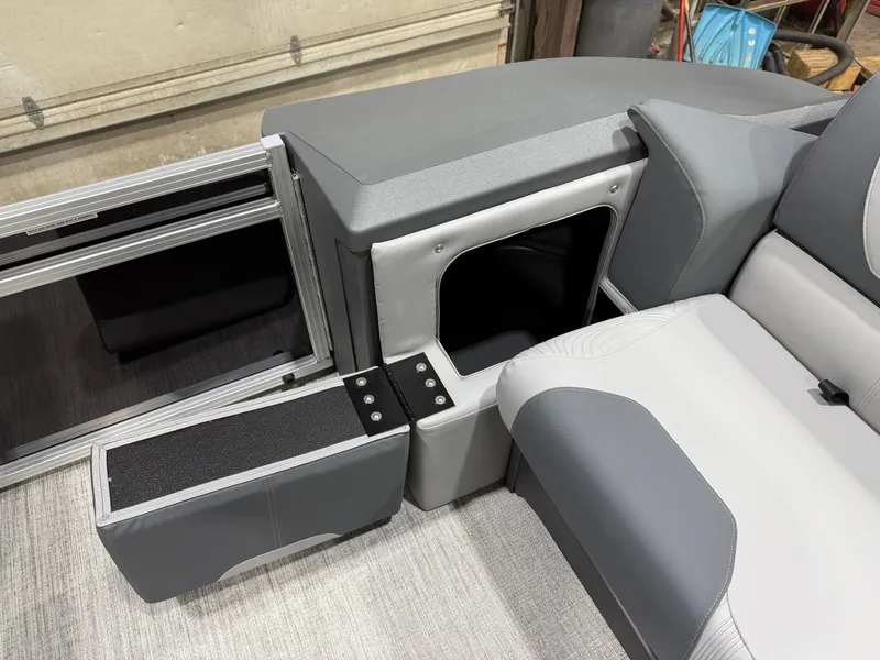 Slide: The Image of Tahoe Geofish 2385 Rear Fish & Honda 4-Stroke EFI 2026 - 31