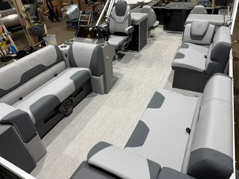 Slide: The Image of Tahoe Geofish 2385 Rear Fish & Honda 4-Stroke EFI 2026 - 33