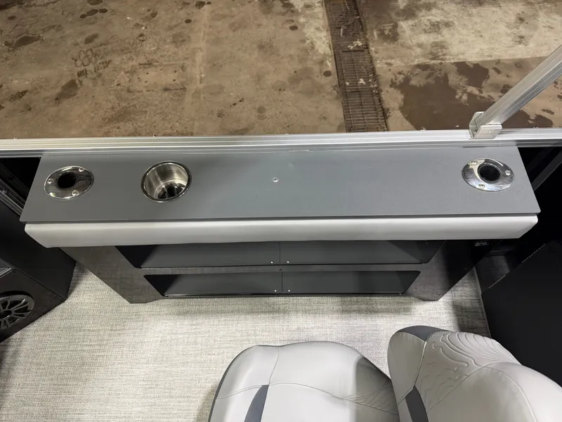 Slide: The Image of Tahoe Geofish 2385 Rear Fish & Honda 4-Stroke EFI 2026 - 37