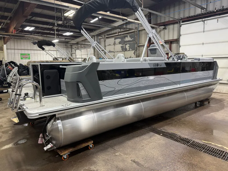 Slide: The Image of Tahoe Geofish 2385 Rear Fish & Honda 4-Stroke EFI 2026 - 47