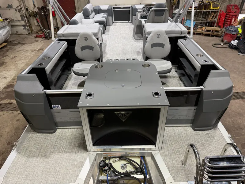 Slide: The Image of Tahoe Geofish 2385 Rear Fish & Honda 4-Stroke EFI 2026 - 5