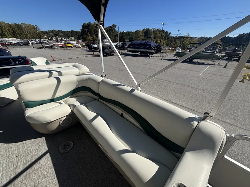 Slide: The Image of Sun Tracker Fishin' Barge 21 w/Mercury 40HP Big Foot- 4-Stroke Engine 2007 - 15