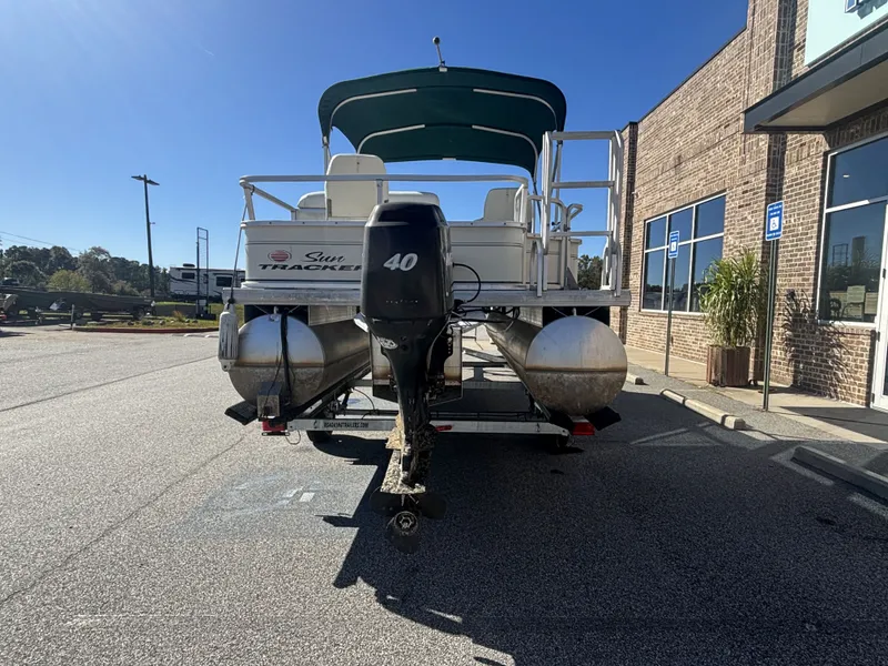 Slide: The Image of Sun Tracker Fishin' Barge 21 w/Mercury 40HP Big Foot- 4-Stroke Engine 2007 - 37