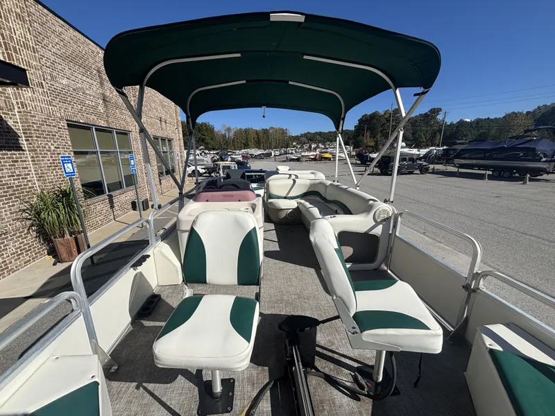 Slide: The Image of Sun Tracker Fishin' Barge 21 w/Mercury 40HP Big Foot- 4-Stroke Engine 2007 - 38