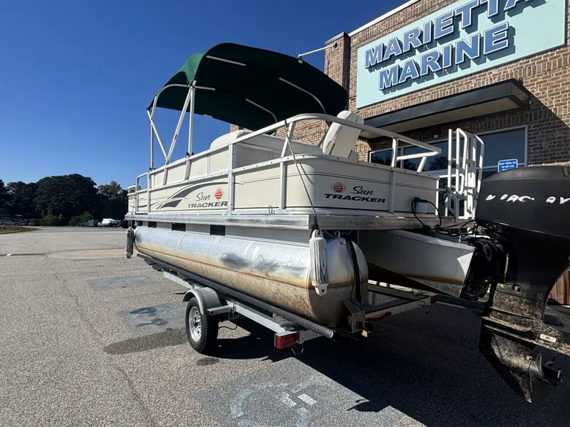 Slide: The Image of Sun Tracker Fishin' Barge 21 w/Mercury 40HP Big Foot- 4-Stroke Engine 2007 - 4
