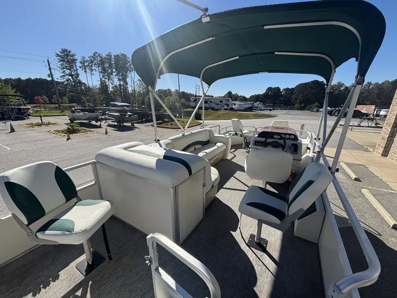 Slide: The Image of Sun Tracker Fishin' Barge 21 w/Mercury 40HP Big Foot- 4-Stroke Engine 2007 - 47