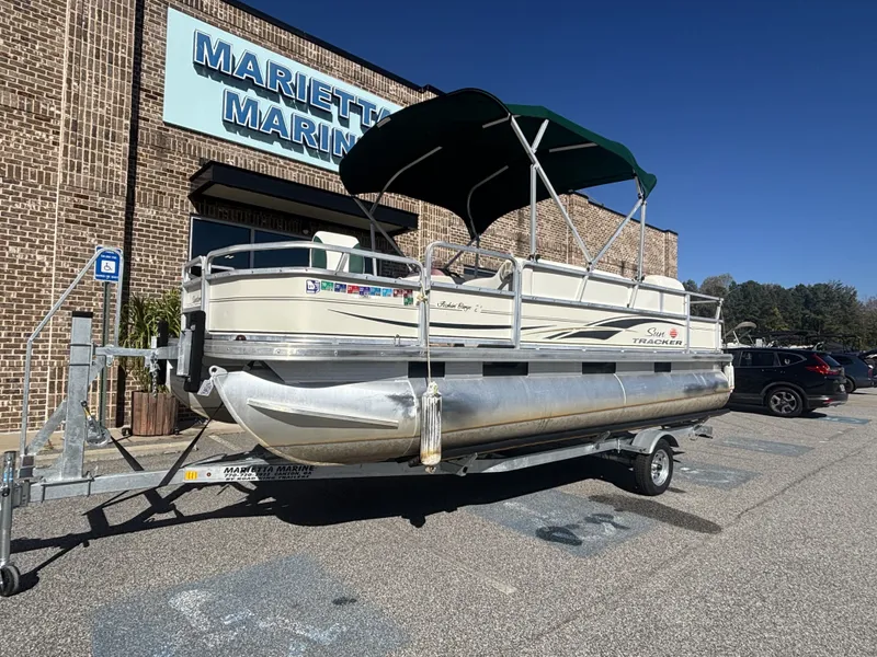 Slide: The Image of Sun Tracker Fishin' Barge 21 w/Mercury 40HP Big Foot- 4-Stroke Engine 2007 - 5