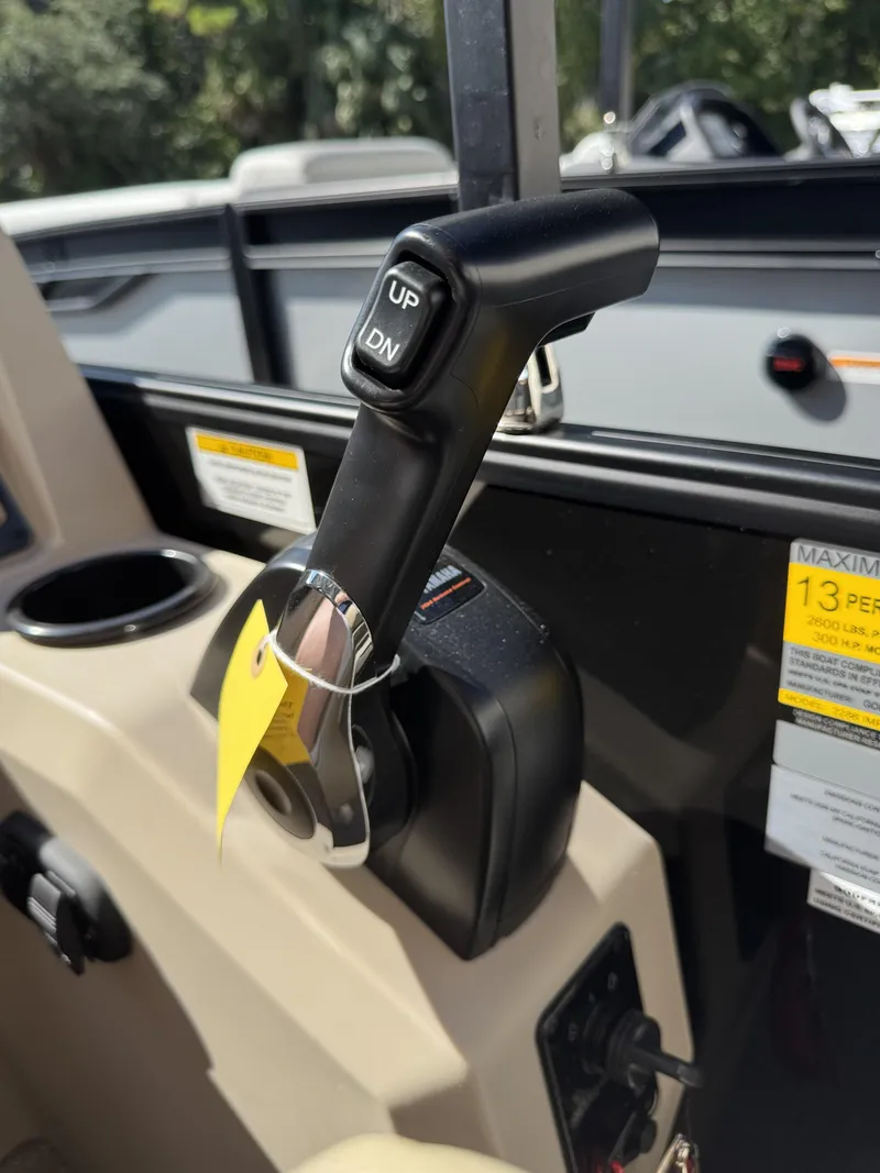 Slide: The Image of Sweetwater EX2286SBX 2026 - 17