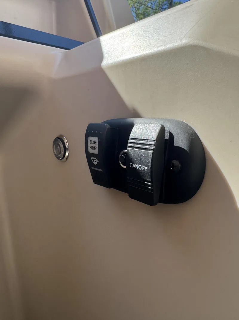 Slide: The Image of Sweetwater EX2286SBX 2026 - 19