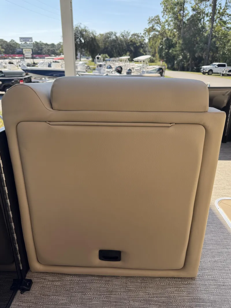 Slide: The Image of Sweetwater EX2286SBX 2026 - 21