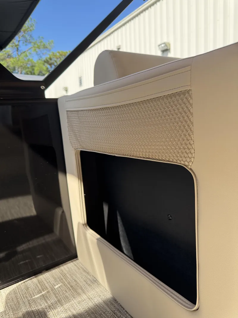 Slide: The Image of Sweetwater EX2286SBX 2026 - 29